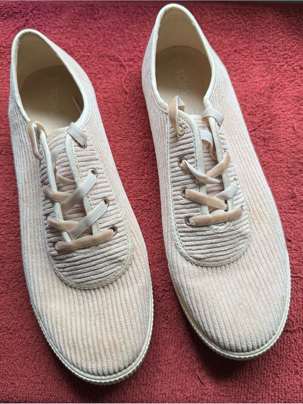Tom’s Size 9.5 Corduroy Tan Shoes